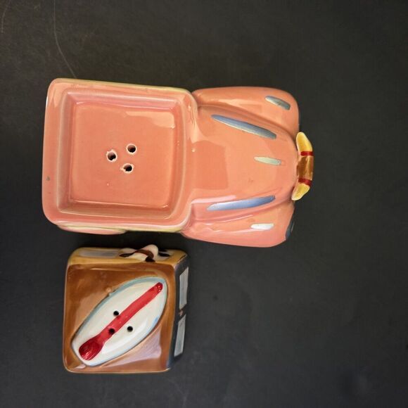 VANDOR Cowabunga Surfs Up Pelzman Unique Salt and Pepper Shaker Set 1988 - Picture 6 of 16